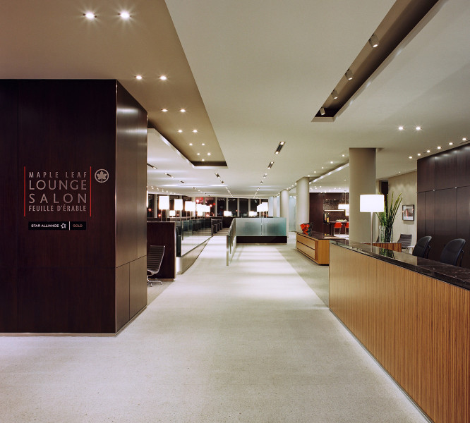 Air Canada Maple Leaf Lounge Domestic Toronto Pearson - Photo 2