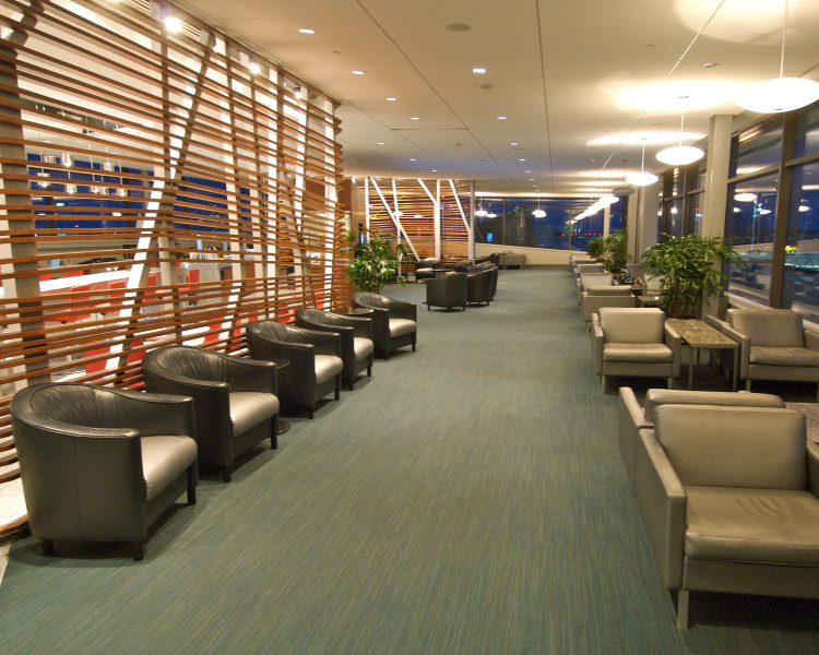 Air Canada Maple Leaf Lounge