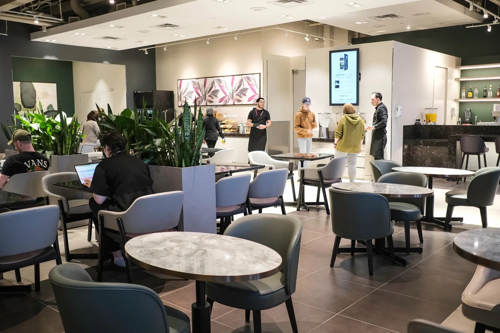 Desjardins Odyssey Lounge (International)